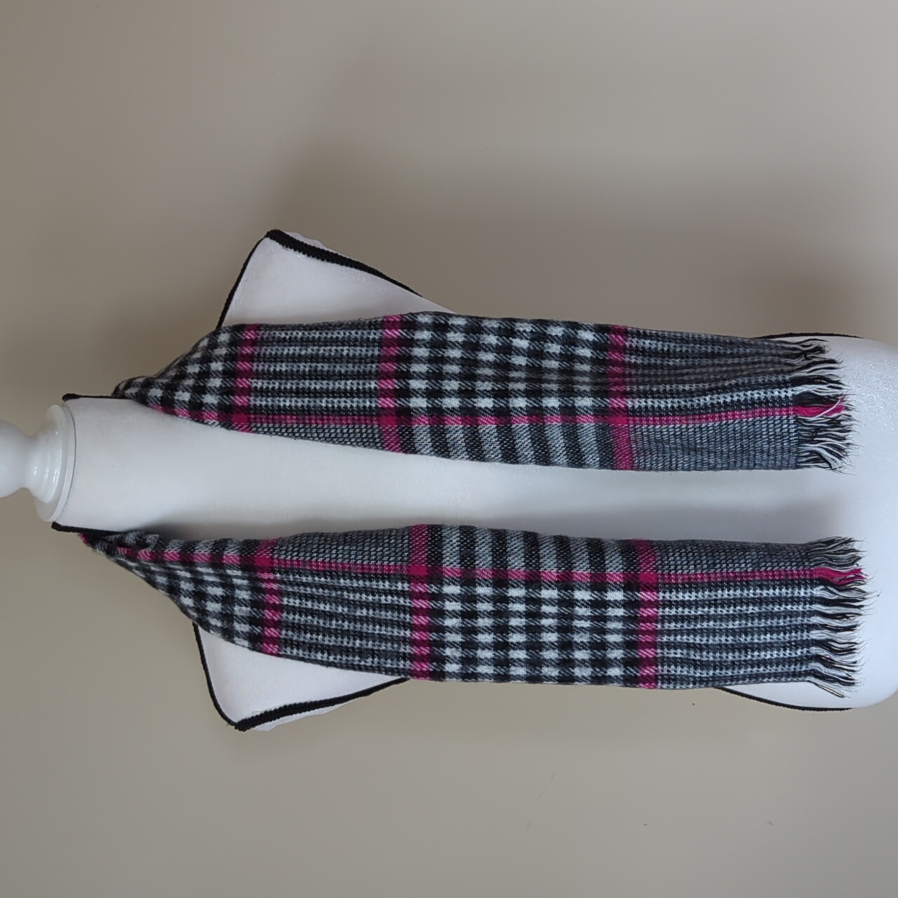 Cashmere Feel Softness Plaid Fringe Scarf Pink Black White 11.25 X 50.5